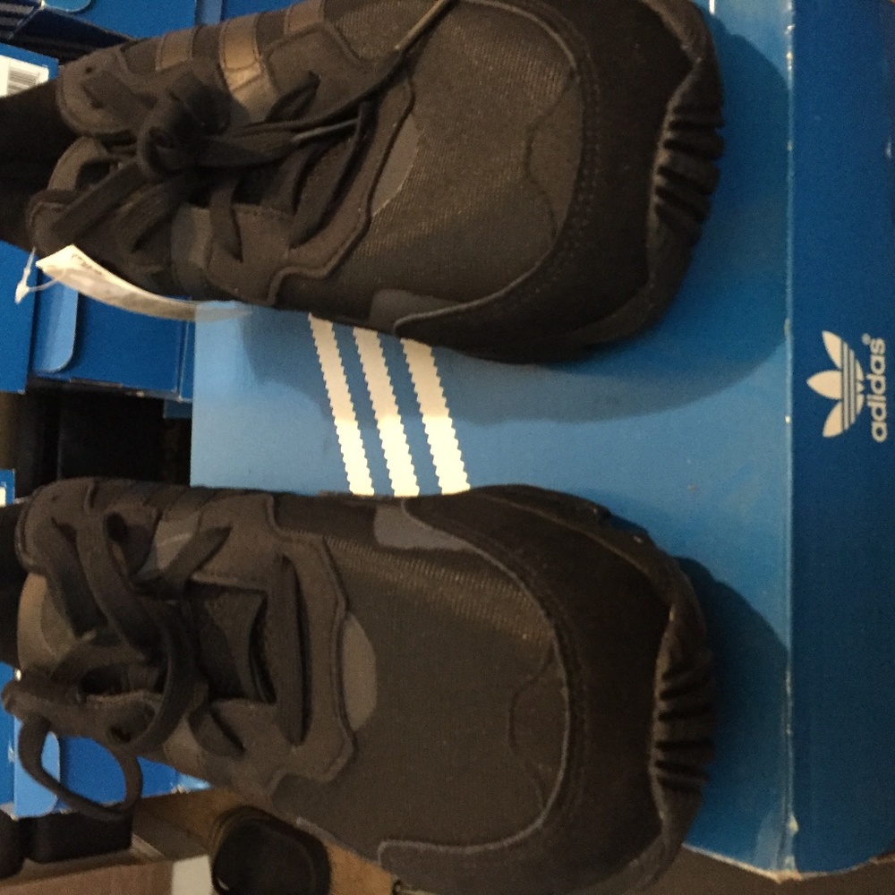 Adidas yung 96 triple black size 12